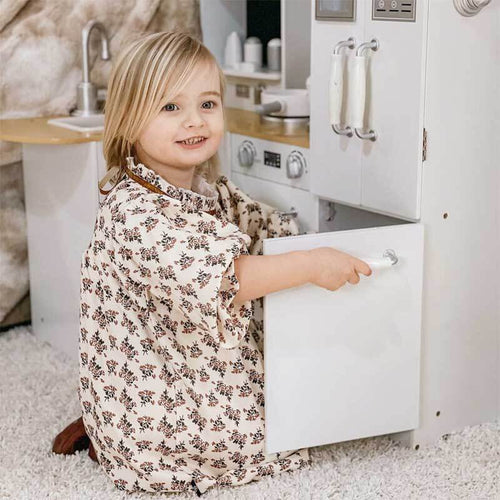 Large Play Kitchen with Full Set of Appliances for a Modern Day Pretend Kitchen, Tons of Storage, Corner Play Kitchen Set with Sound Effect, Educational Pretend Role Playset Game | Shinymarch